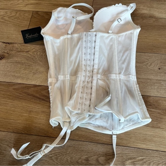 NWT Fredericks of Hollywood Medium White Jessica Floral Lace Corset $80 - Picture 5 of 6